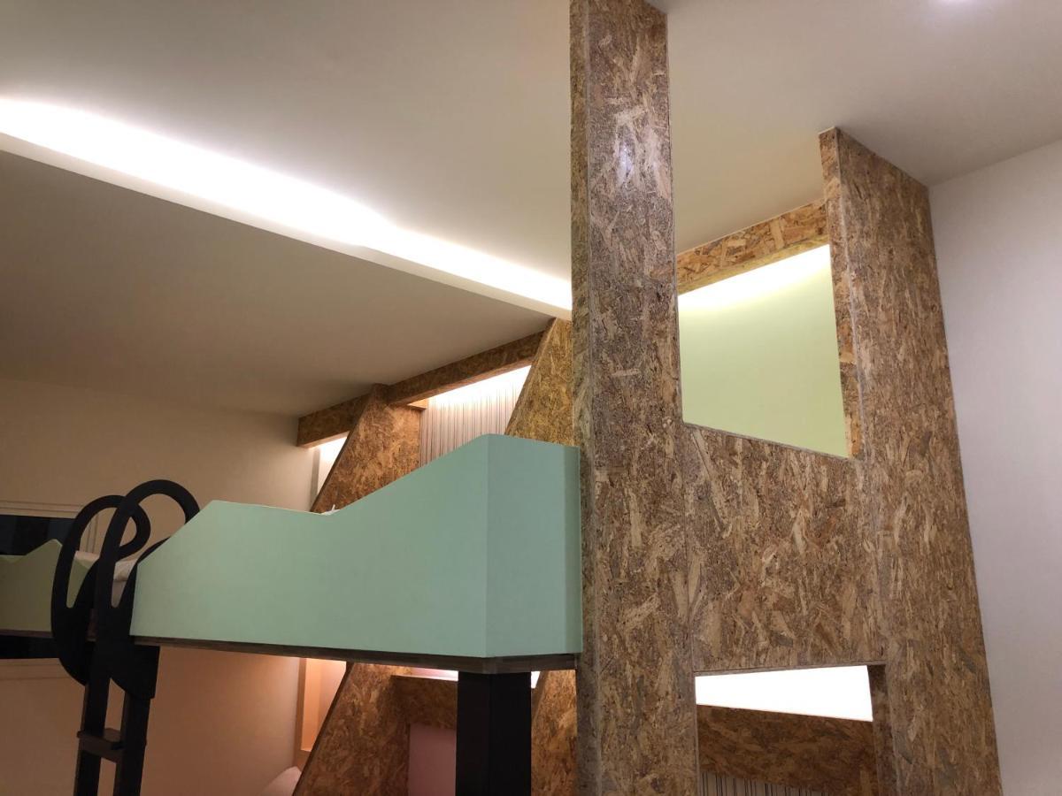 Apartament 逢甲柏斯青年旅棧 Taizhong Zewnętrze zdjęcie