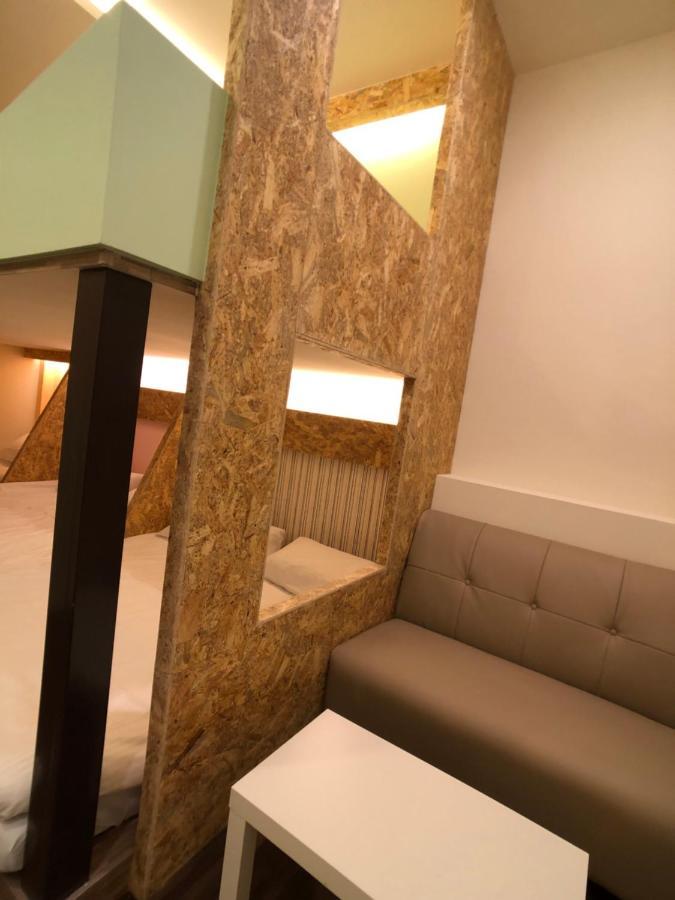 Apartament 逢甲柏斯青年旅棧 Taizhong Zewnętrze zdjęcie