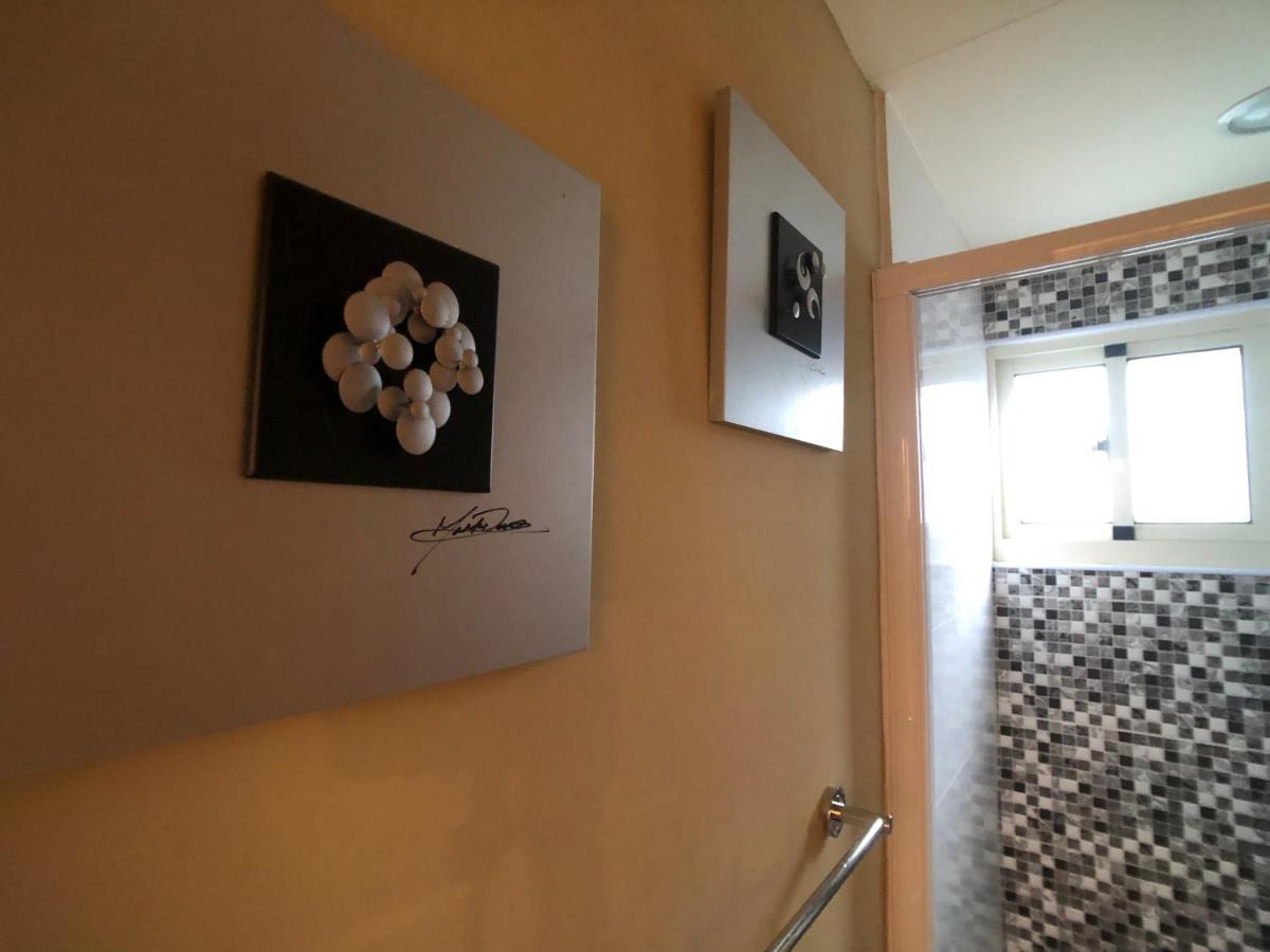 Apartament 逢甲柏斯青年旅棧 Taizhong Zewnętrze zdjęcie