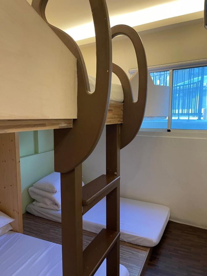 Apartament 逢甲柏斯青年旅棧 Taizhong Zewnętrze zdjęcie