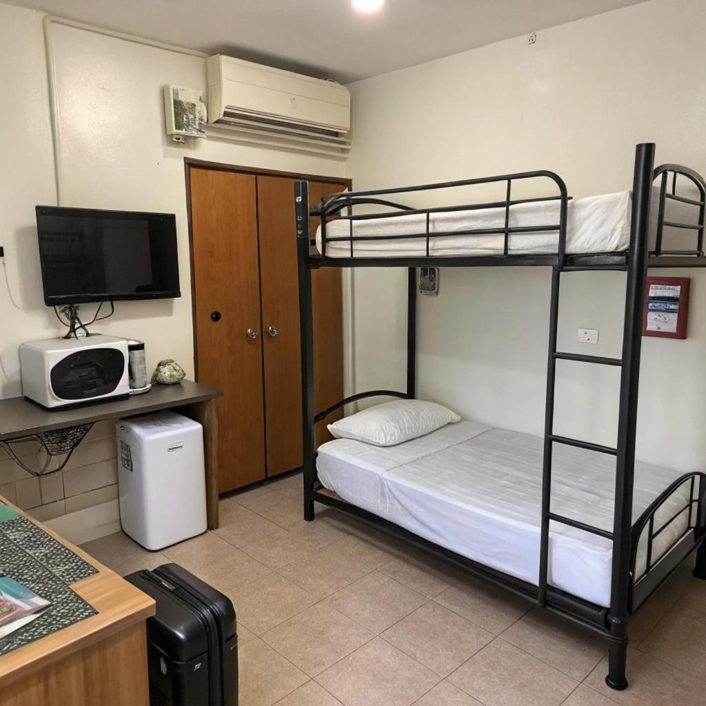 Apartament 逢甲柏斯青年旅棧 Taizhong Zewnętrze zdjęcie