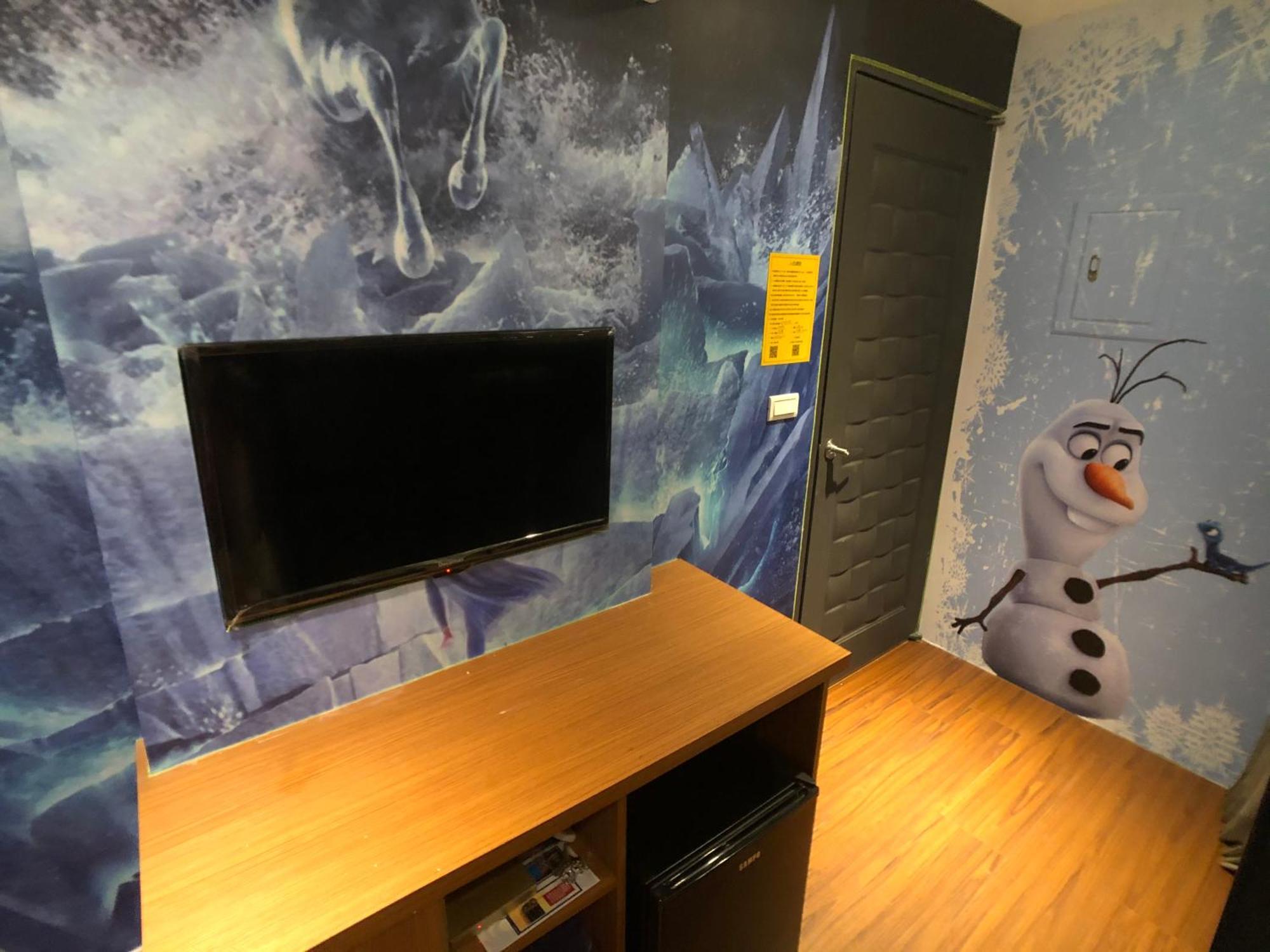 Apartament 逢甲柏斯青年旅棧 Taizhong Zewnętrze zdjęcie