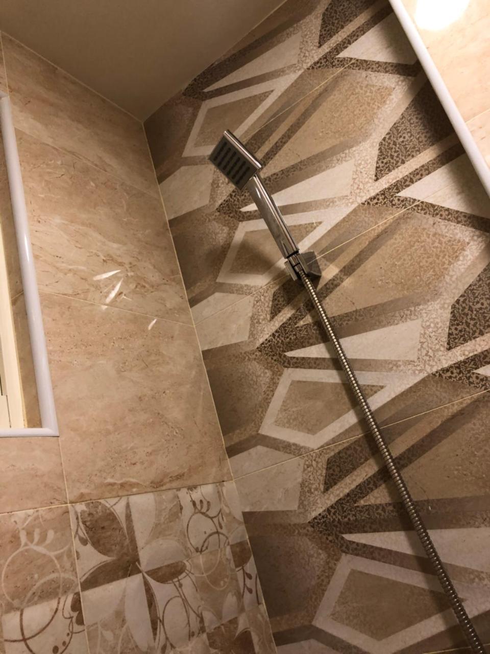 Apartament 逢甲柏斯青年旅棧 Taizhong Zewnętrze zdjęcie